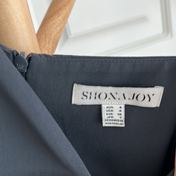 SHONA JOY Vneck long dress - Picture 3 of 5